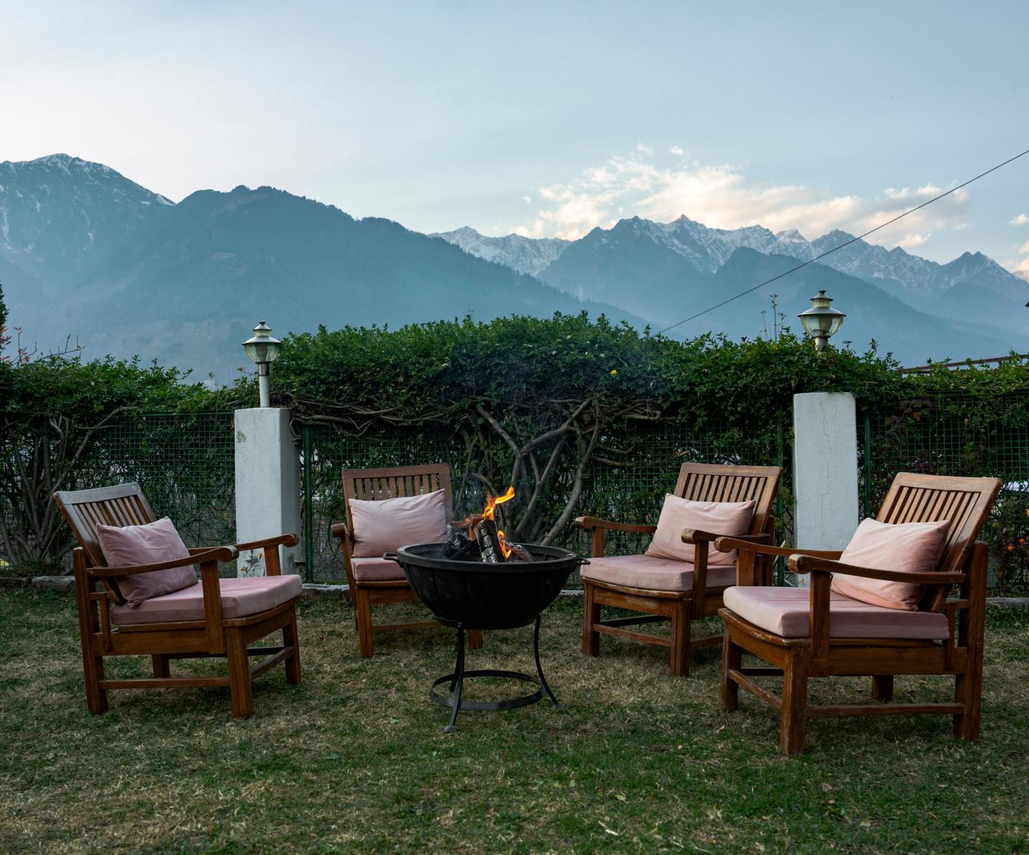 The Wooden Chalet, Manali Exterior photo